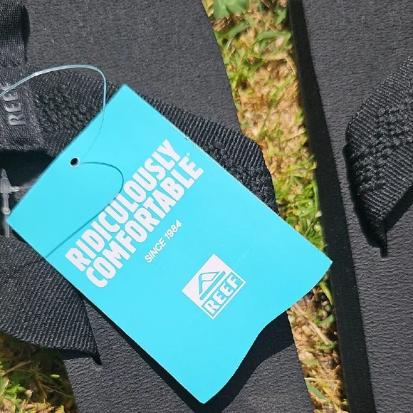 Reef Black Flip Flops - Picture 5 of 5